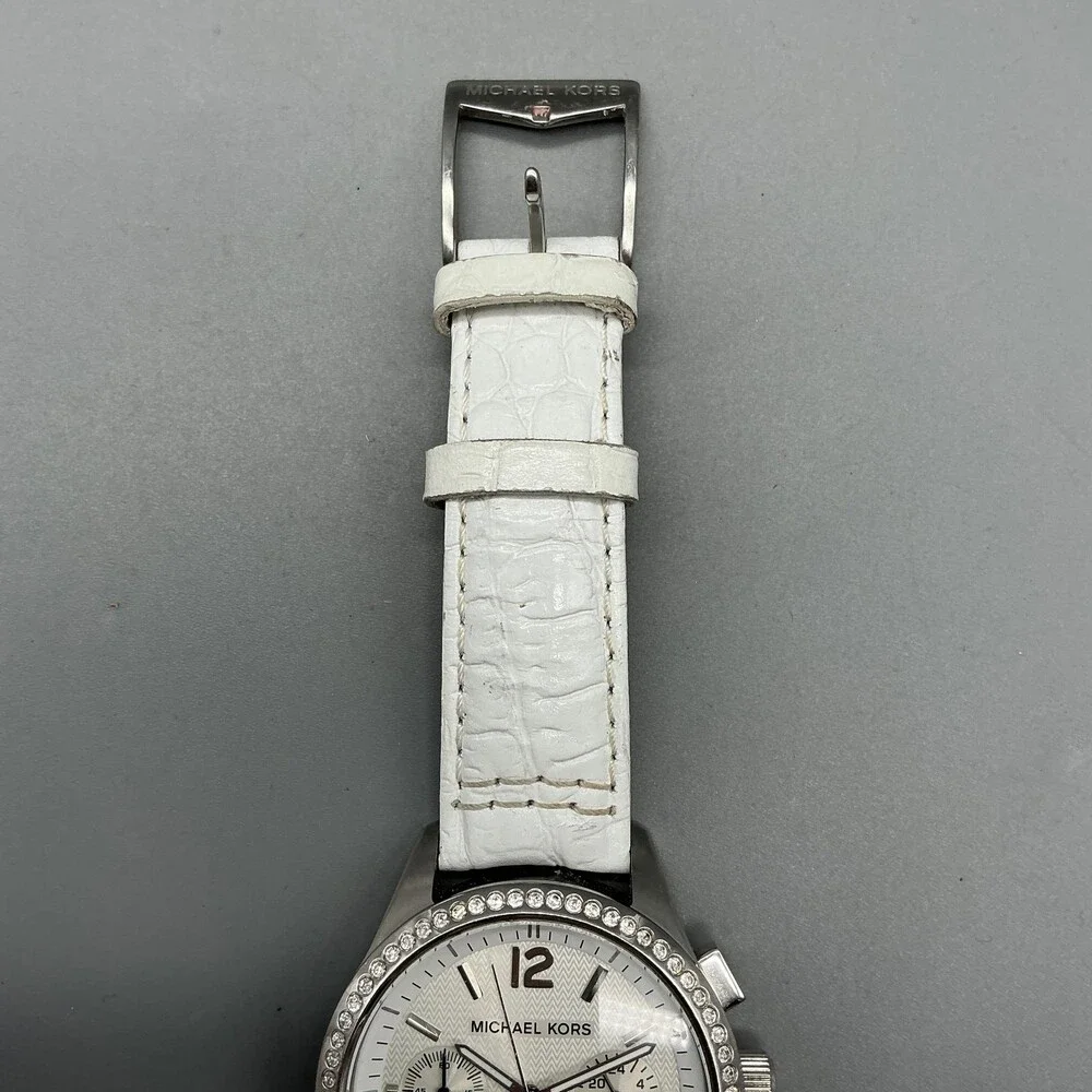 Michael Kors MK-5015 Womens Watch 38mm Crystals Leather Chronograph New Battery